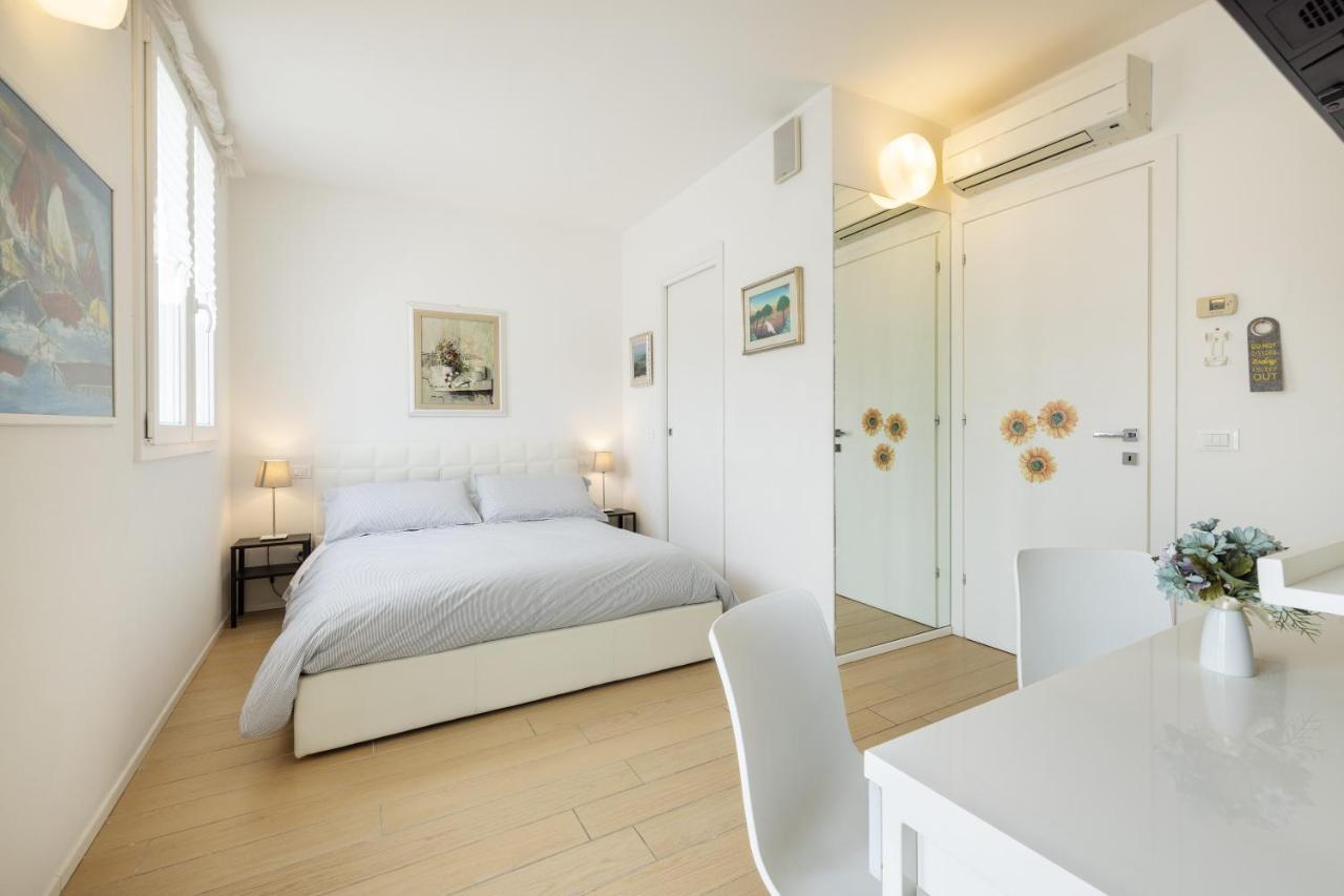 B&B Cá Bianca Ventisette Riccione Esterno foto